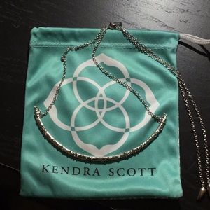 KENDRA SCOTT CHOCKER- SILVER